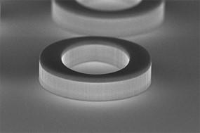 ICP Etching of a InP with smooth sidewalls and clean surface 