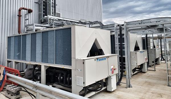 Air source heat pumps at Oxford Instruments Plasma Technology's new facility